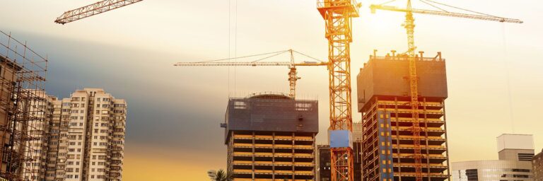 Покупка квартиры в новостройке: какие документы нужно обязательно проверить у застройщика | Роскачество