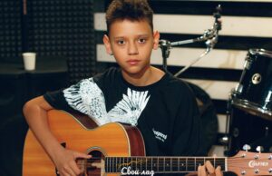 Как научиться играть на гитаре с нуля