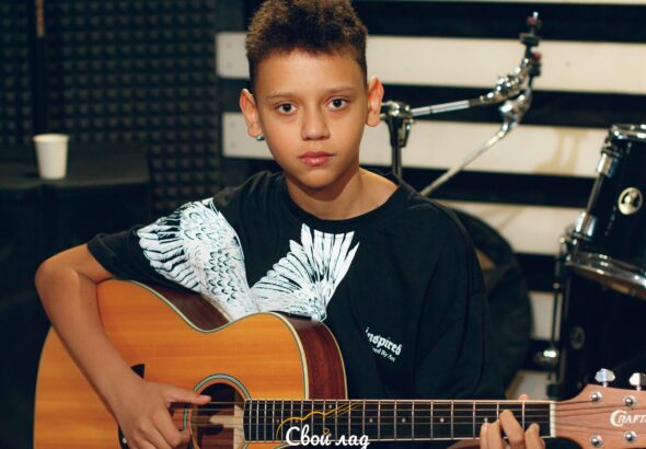 Как научиться играть на гитаре с нуля