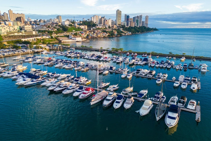 В Сочи построят 4 яхтенных причала за 500 млрд. Кому и зачем они понадобились