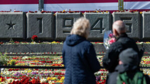 Власти Латвии усилили контроль русского населения перед Днем Победы