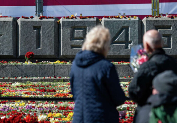 Власти Латвии усилили контроль русского населения перед Днем Победы