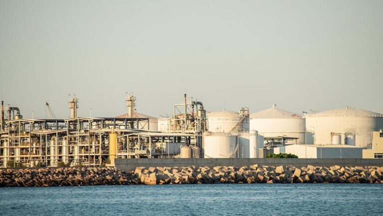 WSJ узнала о «крайних мерах Ирана» для продолжения добычи нефти