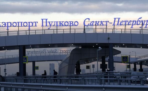 Аэропорт «Пулково» приостановил работу