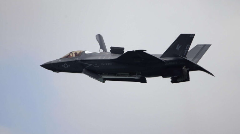 F-35A пропал с радаров над Аравийским полуостровом после сигнала об аварии
