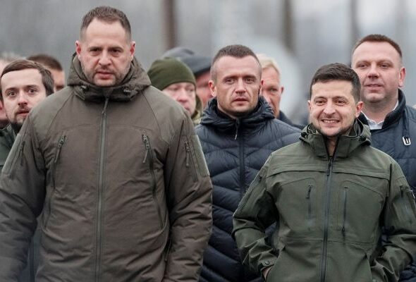 «Мидас»: Запад готовит Украину к единственному решению, которое ещё можно продать