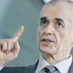 Онищенко призвал создать медицинскую сеть для борьбы с африканской Эболой