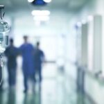 Польша аннулирует лицензии украинским врачам без польского языка