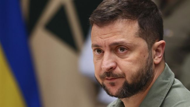 Приехать не готов: Зеленский похвастался, что очень активно работает по Москве