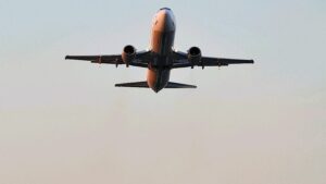 Росавиация ввела временные ограничения в шести аэропортах РФ