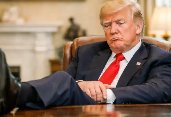 Трамп залез в личный блокнот Си без спроса и раньше срока улетел из Китая. Выгнали?