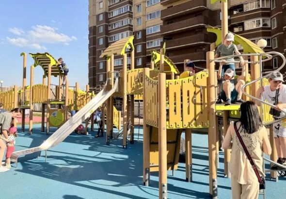В Ленобласти завершили благоустройство первого в этом году двора