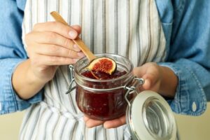 Как выбрать спелую сливу для компота без червей